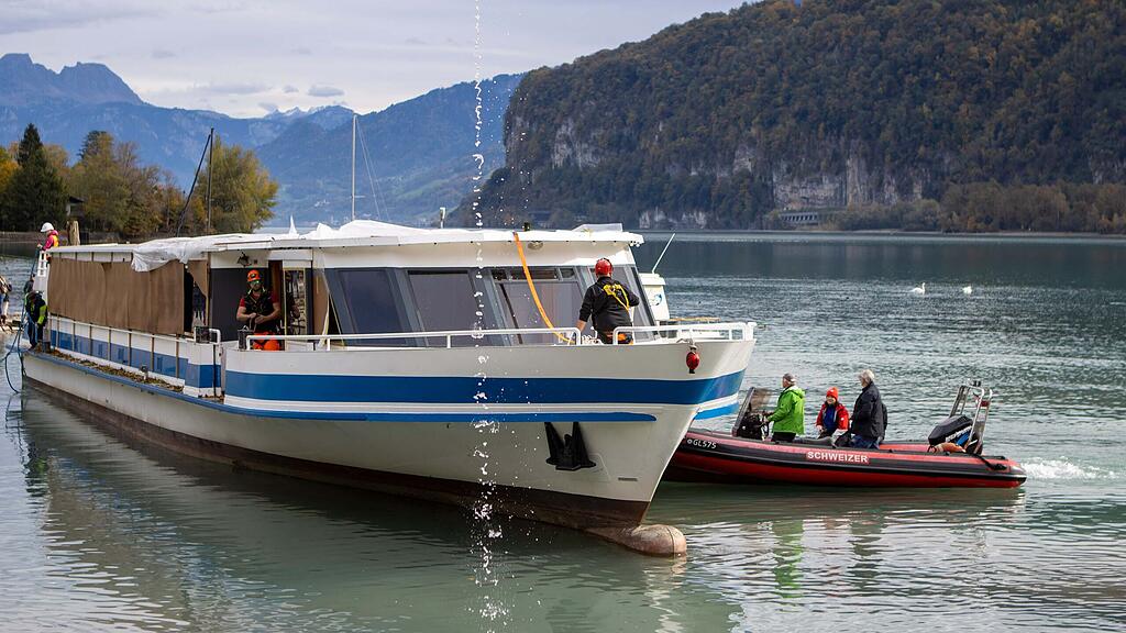 nach-einer-aufregenden-reise-ist-die-ms-schwyz-im-kanton-st-gallen