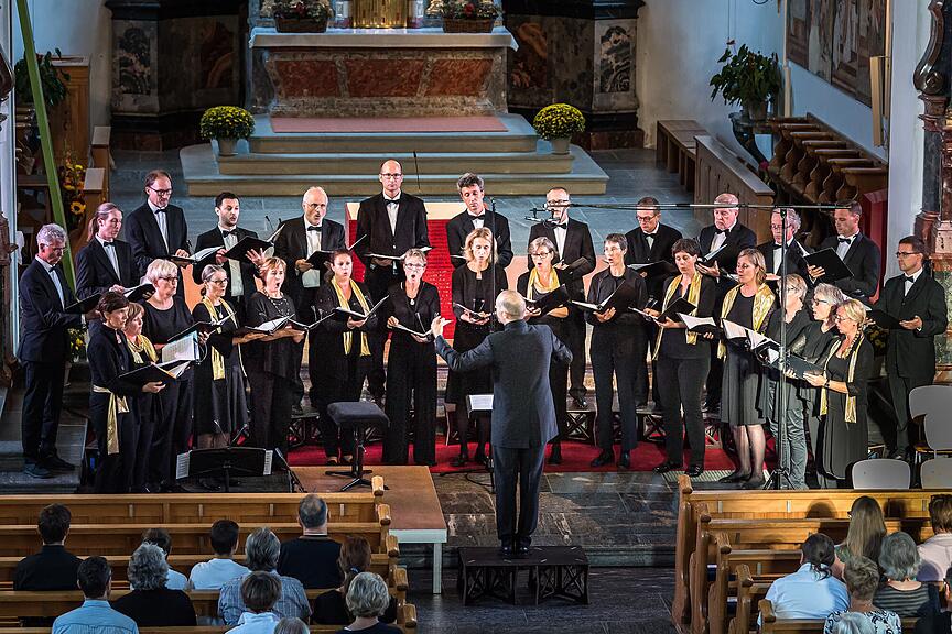 Ein Chorkonzert, von der Ostkirche inspiriert Ein Chorkonzert, von der Ostkirche inspiriert