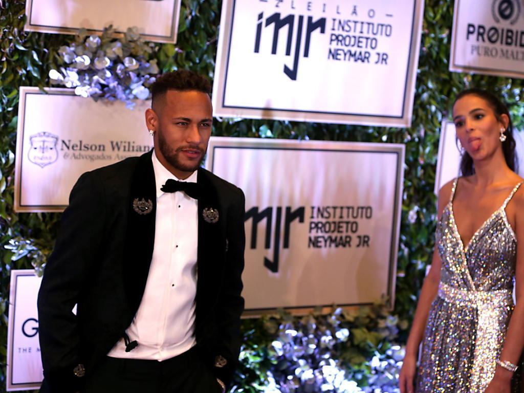 Neymar Bleibt Definitiv Bei Psg Fussball International Bote Der Urschweiz