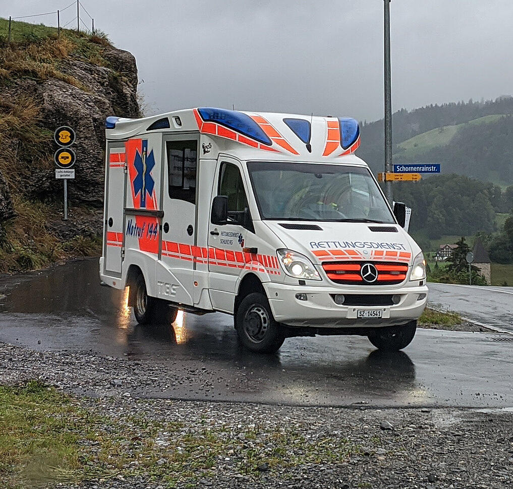 50 Meter Abgesturzt Schutzengel An Bord Schwyz Bdu Bote Der Urschweiz