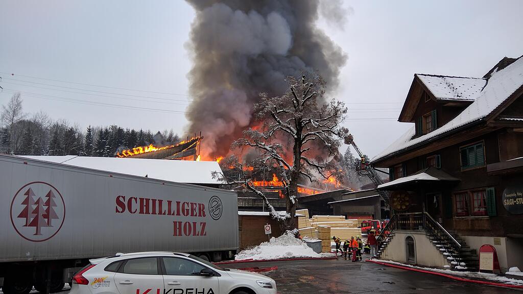Grossbrand in Sägerei Schilliger