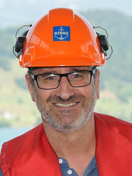 Reto Rohrer Spezialisten machen Buochser Landesteg fit