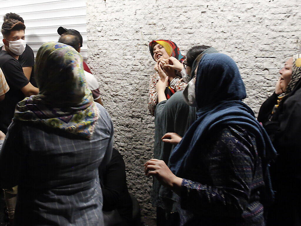 Download Warteten Free Warteten