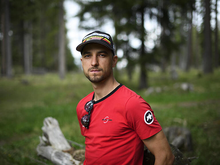 Nino Schurter wie eine gut geölte Maschine