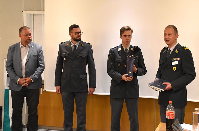 chef-der-armee-wir-m-ssen-zur-miliz-sorge-tragen