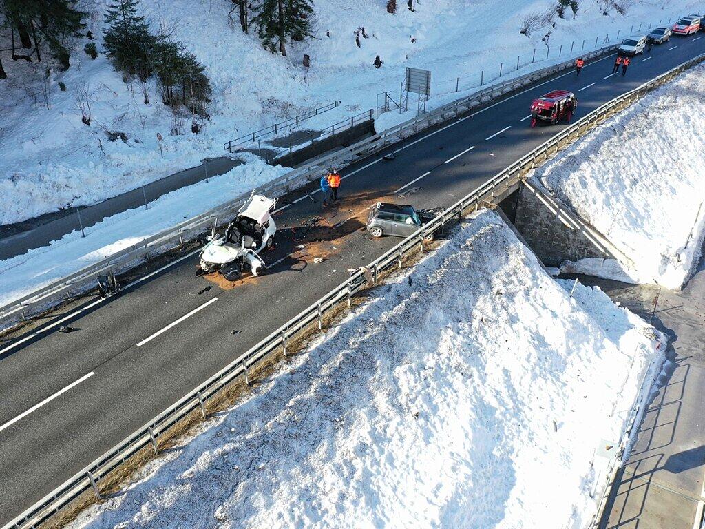 Todlicher Verkehrsunfall In Schiers Gr Panorama Bote Der Urschweiz